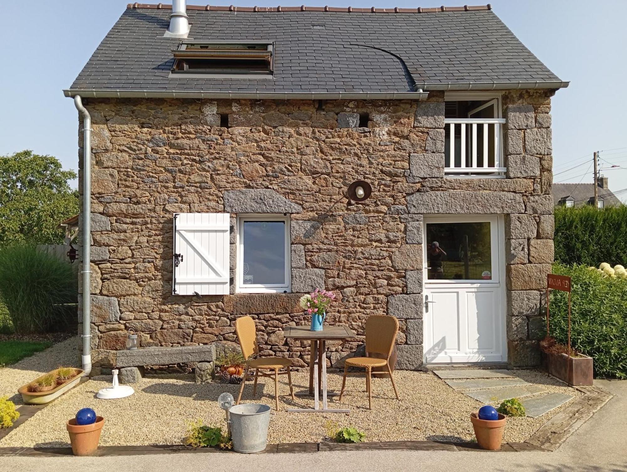 Ker Adsav O'Naturel Saint-Pierre-de-Plesguen Exterior photo